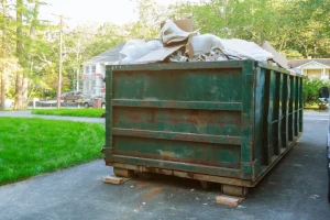 Container für die Entsorgung nach einer Entrümpelung
