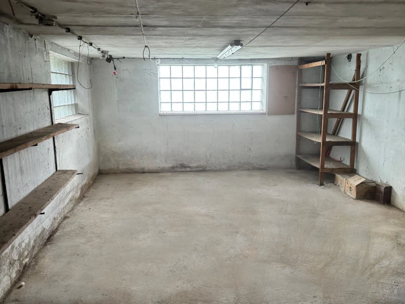 Garage nach der Entrümpelung mit KS