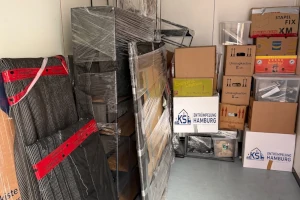 KS Transporter bei einer Betriebsauflösung in Hamburg